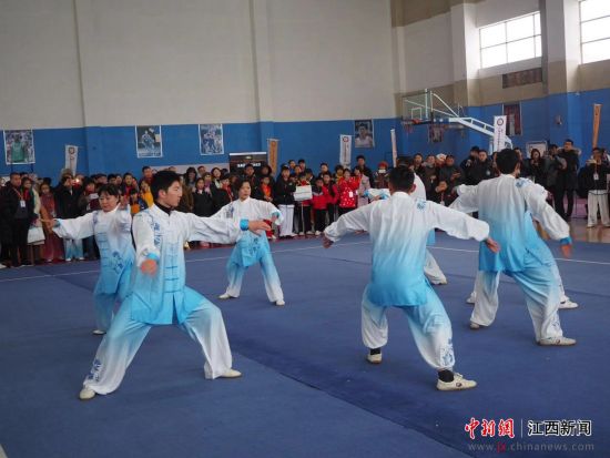 江西省武术健康大赛在南昌开幕 近2000人报名