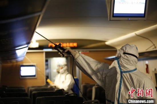 列车上的病毒“迷失单职业传奇杀手”:为旅客筑起健康防线