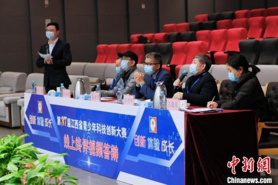 12月11日，第37屆江西省青少年科技創新大賽終評舉行�！≡S倩　攝