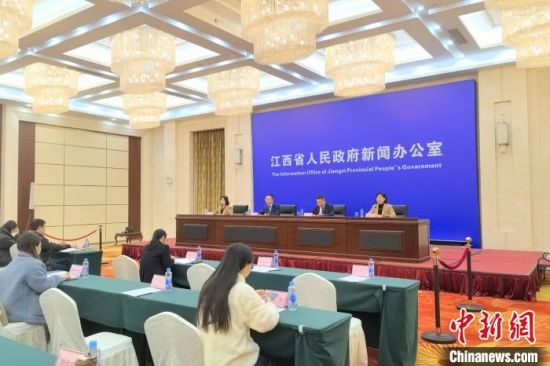 11月13日，第十五屆中國綠色食品博覽會新聞發布會在江西南昌舉行。吳鵬泉 攝